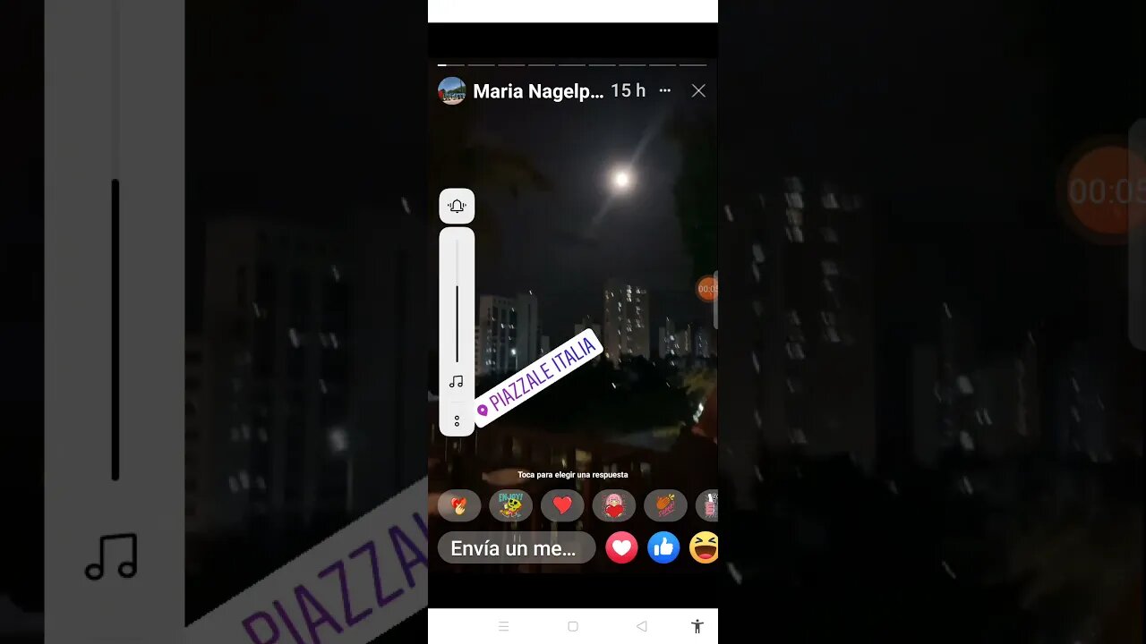 Dinner at the pizzería with the bright Moon !!!!