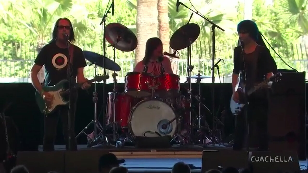 April 14, 2017 - Todd Rundgren Joins The Lemon Twigs Onstage at Coachella