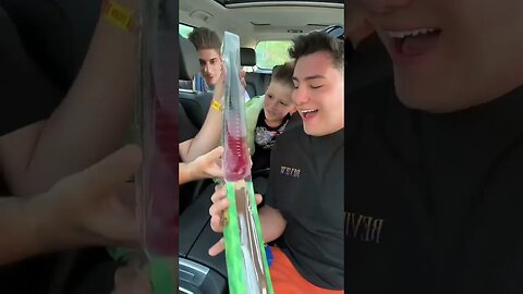 CEL MAI MARE JELEU IN FORMA DE JELEU #oguritamica #food #mancaciosul #romania #mancare