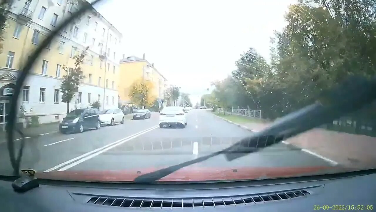 Dashcam & Almost Crash: Distracted Pedestrian 😲