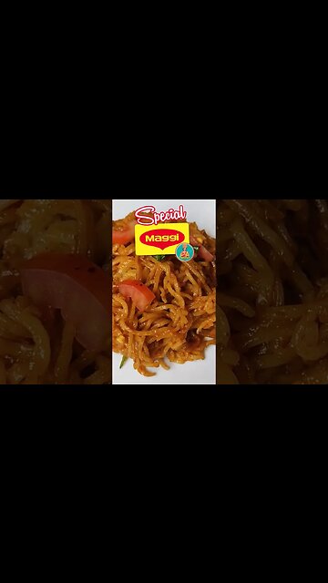 Maggi Noodles with a twist #streetfood #shorts #recipe #tasty #food #foodie #delicious #newyear2023