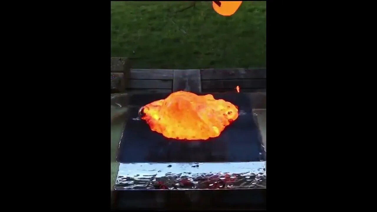 Lava VS Ice2