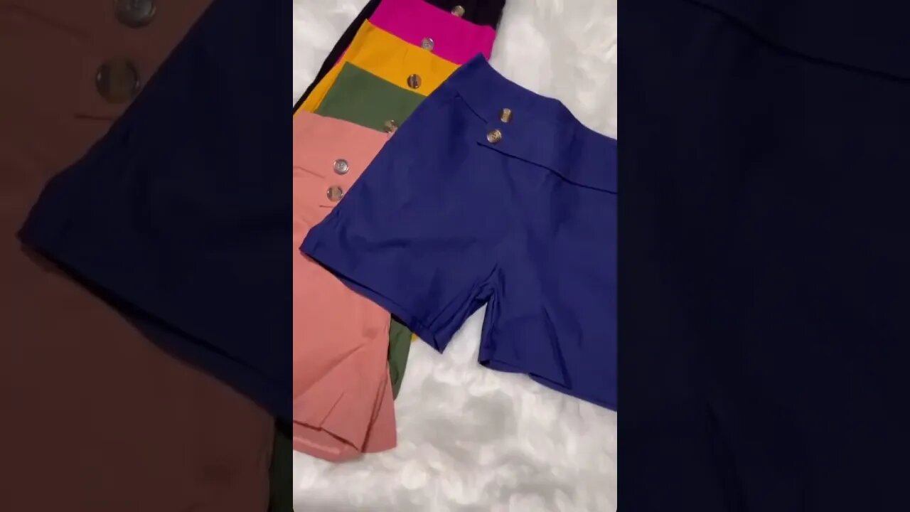 Short Feminino Plus Size Com Bolsos e Botões Estéticos Curto por R$24,97.