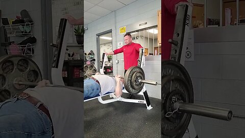 Bench Day Friday, lighter weights, slower and more reps, Crazy 🤪 old man