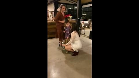 4 year old sings “ God Bless the U.S.A” at wedding rehearsal