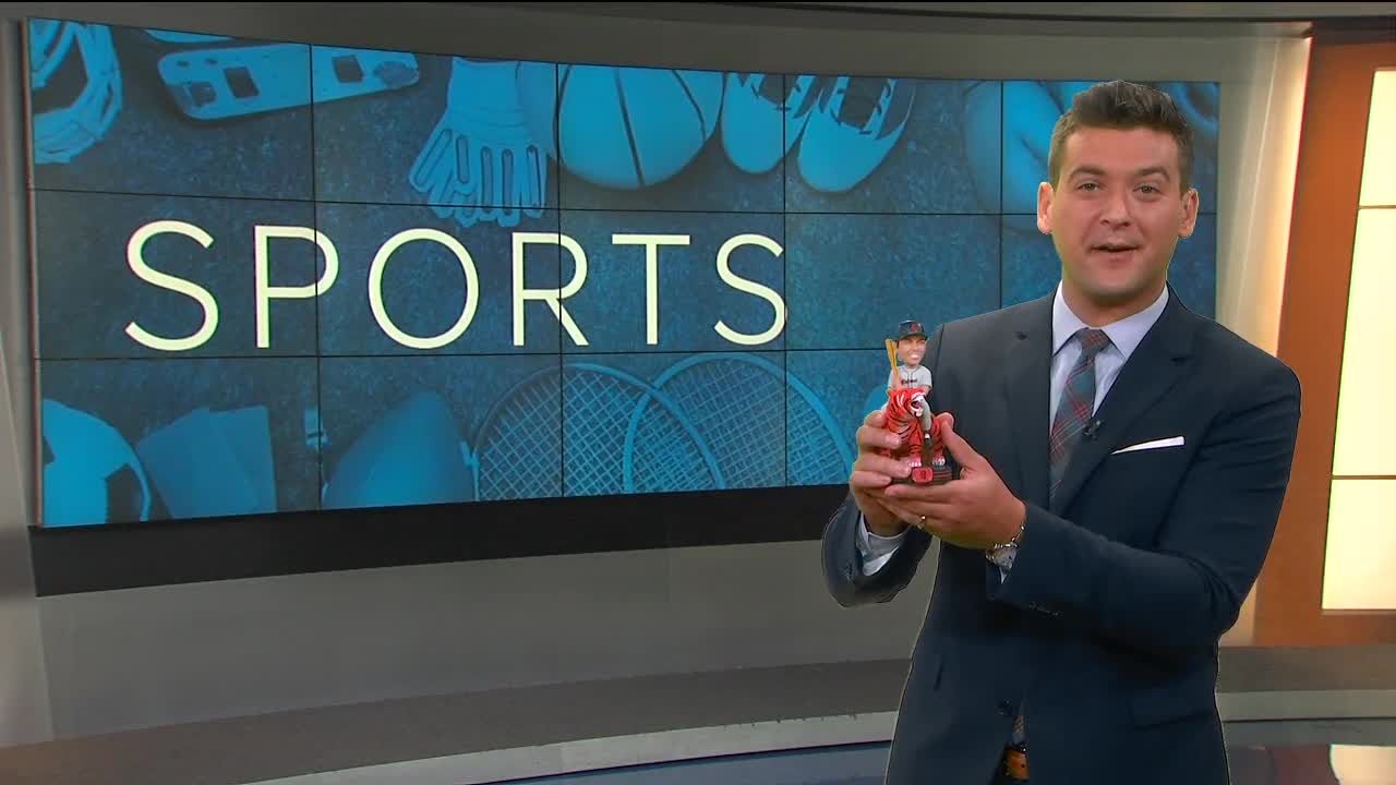 Al Kaline riding a tiger on a bobblehead: it exists!