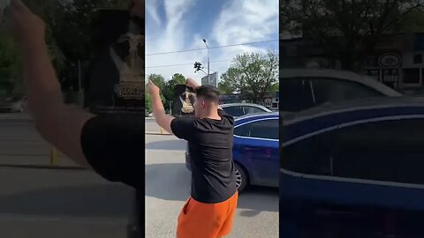 ASTAZI DAM UN BURGER GRATIS #oguritamica #mancaciosul #food #mancare #romania