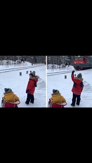 Awesome Train Honks To The Tune Of 'Baby Shark'