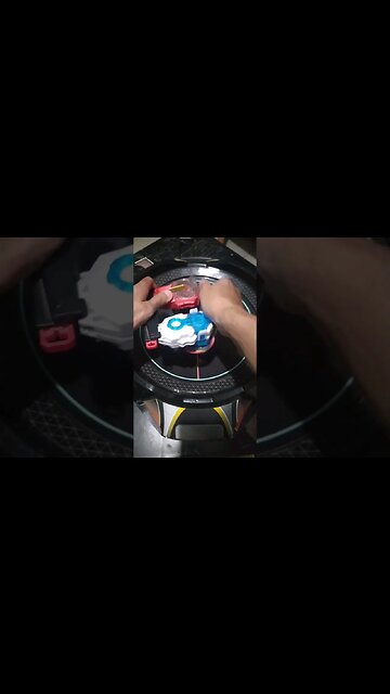 vanish fafnir mostrando sua força #batalhadebeyblade #beybladeburst #beyblade