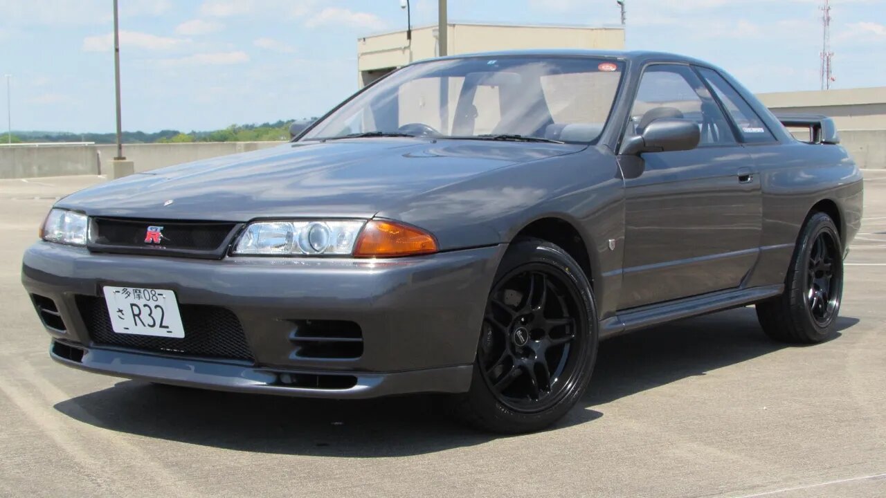 1990 Nissan Skyline GT-R (R32) Start Up, Test Drive, and In Depth Review