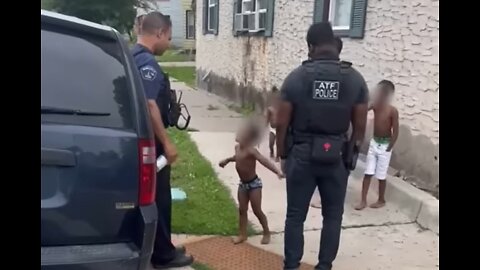 While Investigating a murder suspect police get confronted & attacked by toddlers in Minneapolis.