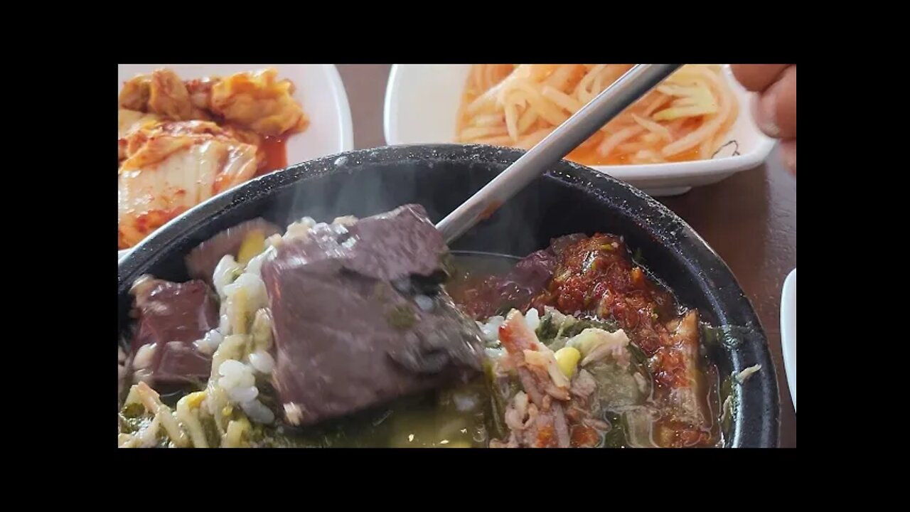 #shorts #Korea #food #lunch Beef blood pudding hangover soup( Alchol hangover)Korean restrant