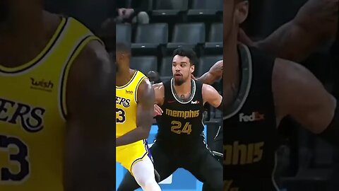 When LeBron & Dillon Brooks went at it 👀