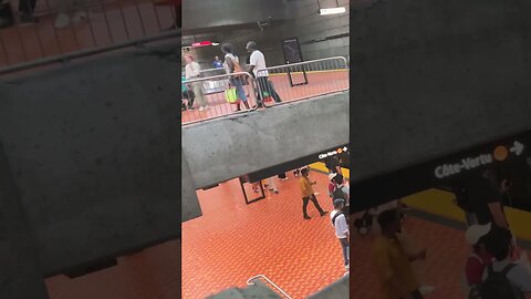 Spacious Multilevel Lionel Groulx métro #montreal #viralvideo #shorts