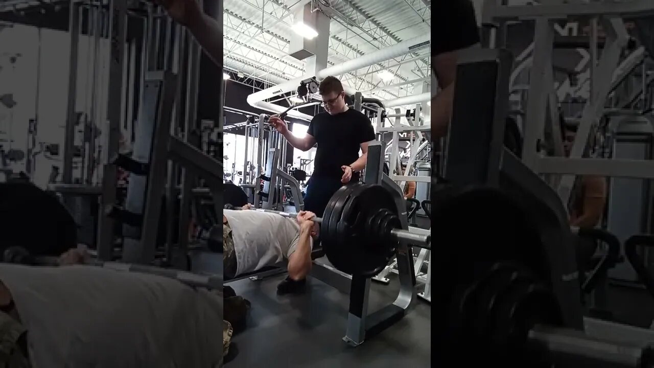 350lbs giving it a ride for 5, Crazy 🤪 Old man