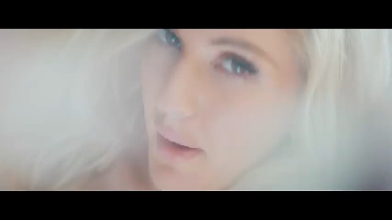 Lovely Song. La la love me like you do.