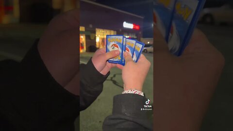 Man gets upset at Gamestop after NOT pulling Lugia 😳😡