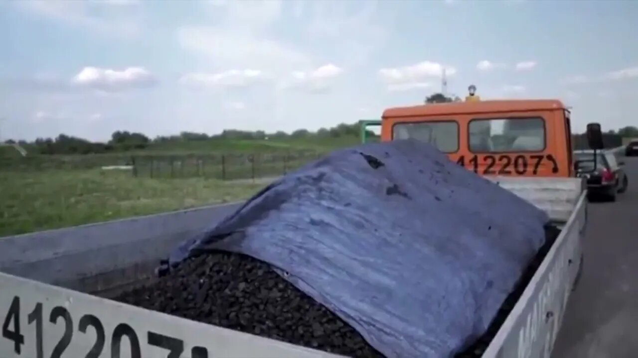 Poland: line up for days - for Coal