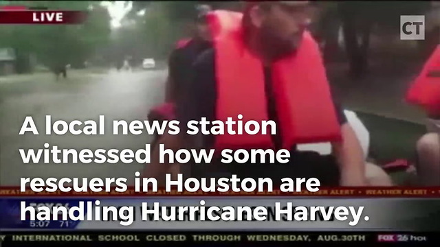 20190829_Harvey_Rescuers_Drink_Water