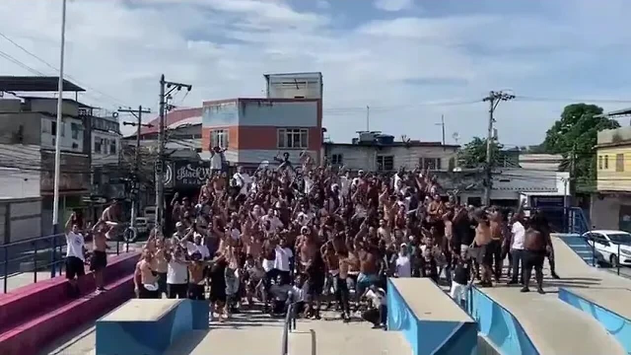 Organizada do Vasco reunida antes do Clássico