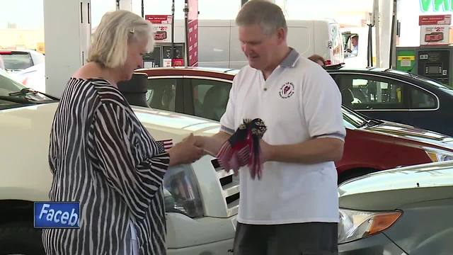 Acts 1:8 Ministry gives away $2 bills to ease pain at the gas pump
