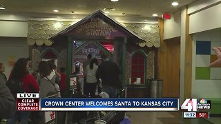 Crown Center welcomes Santa to Kansas City