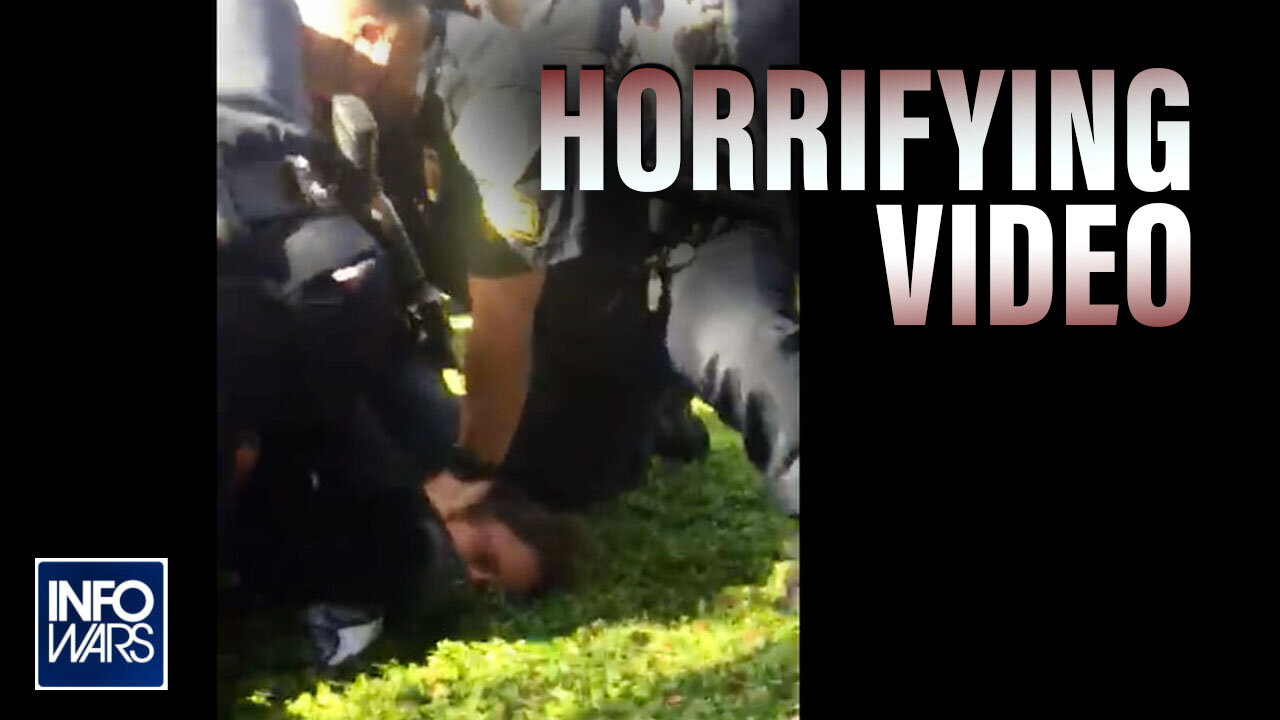 ⁣Horrifying Video: Hawaiian Police Assault Woman in George Floyd Fashion for Protesting Lockdown