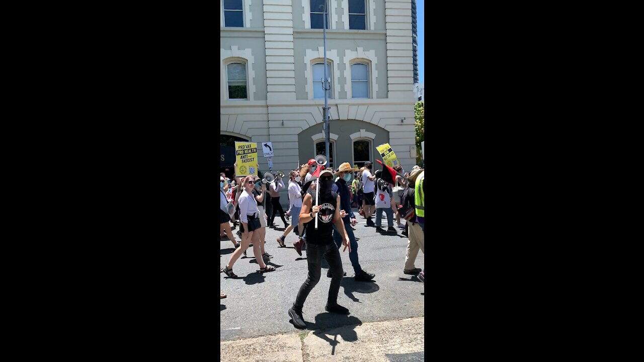 BRISBANE: Pro Vaccine Anti Fascist Rally to counter Pro Choice Protest 20-11-2021