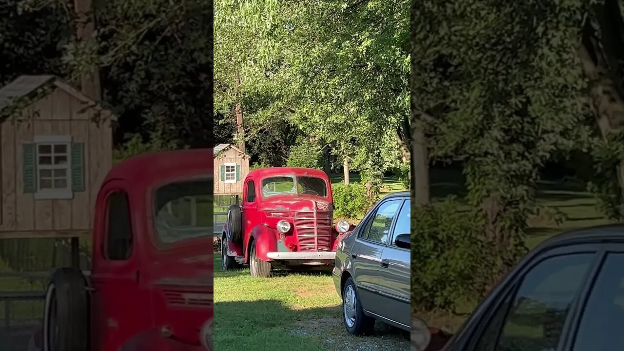 Day 334 - exploring beautiful Lancaster county Pennsylvania on a motorcycle: cool old truck