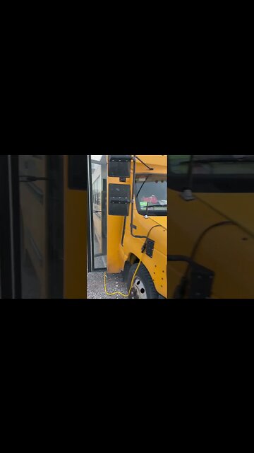 SCHOOLBUS RV aka “COOL BUS”