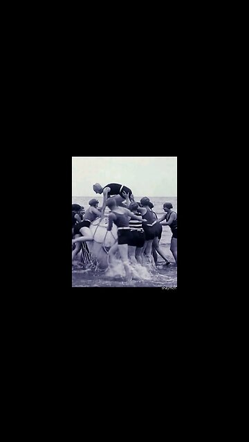 #Queen #Seaside Rendezvous #Night at the Opera #HQ #shorts 2