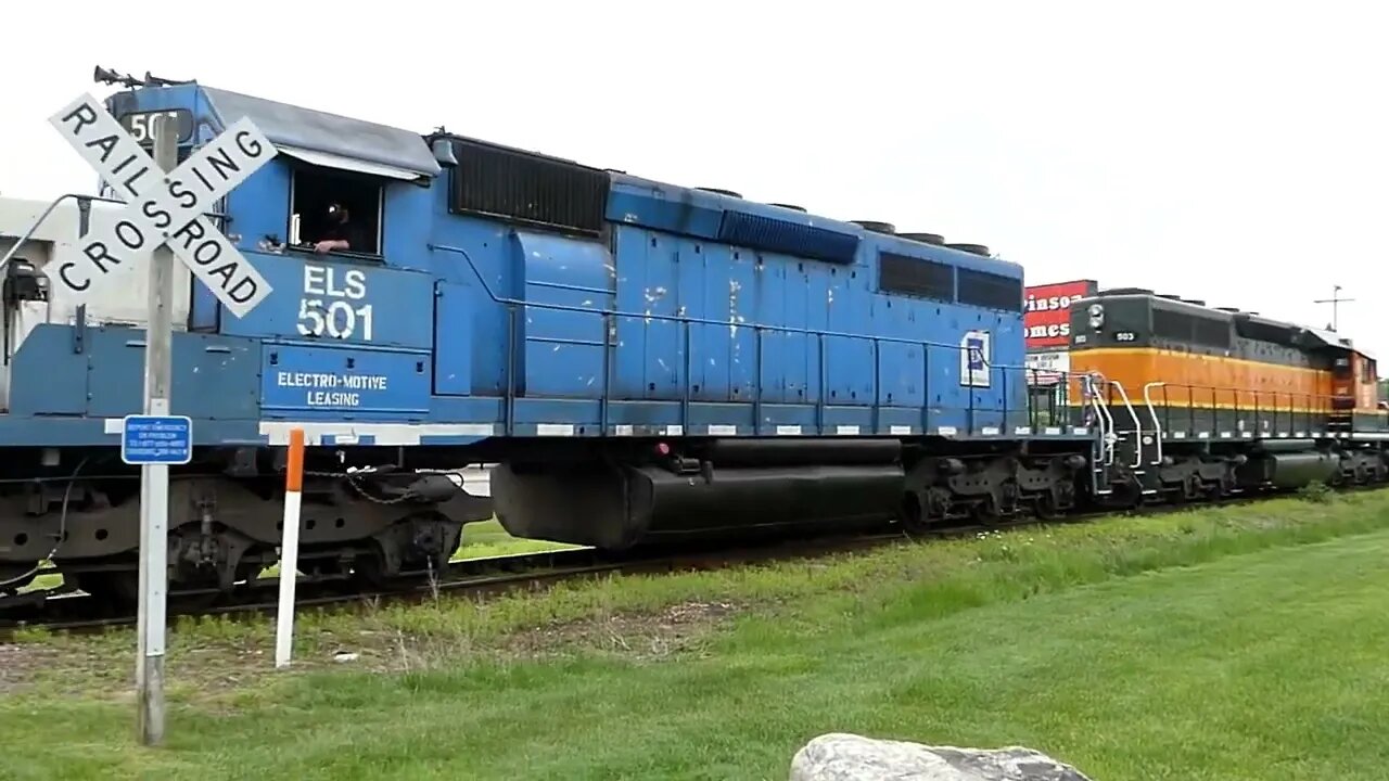 This Is The ONLY "Rural Crossing" In Iron Mountain, MI That Trains Honk! | Jason Asselin