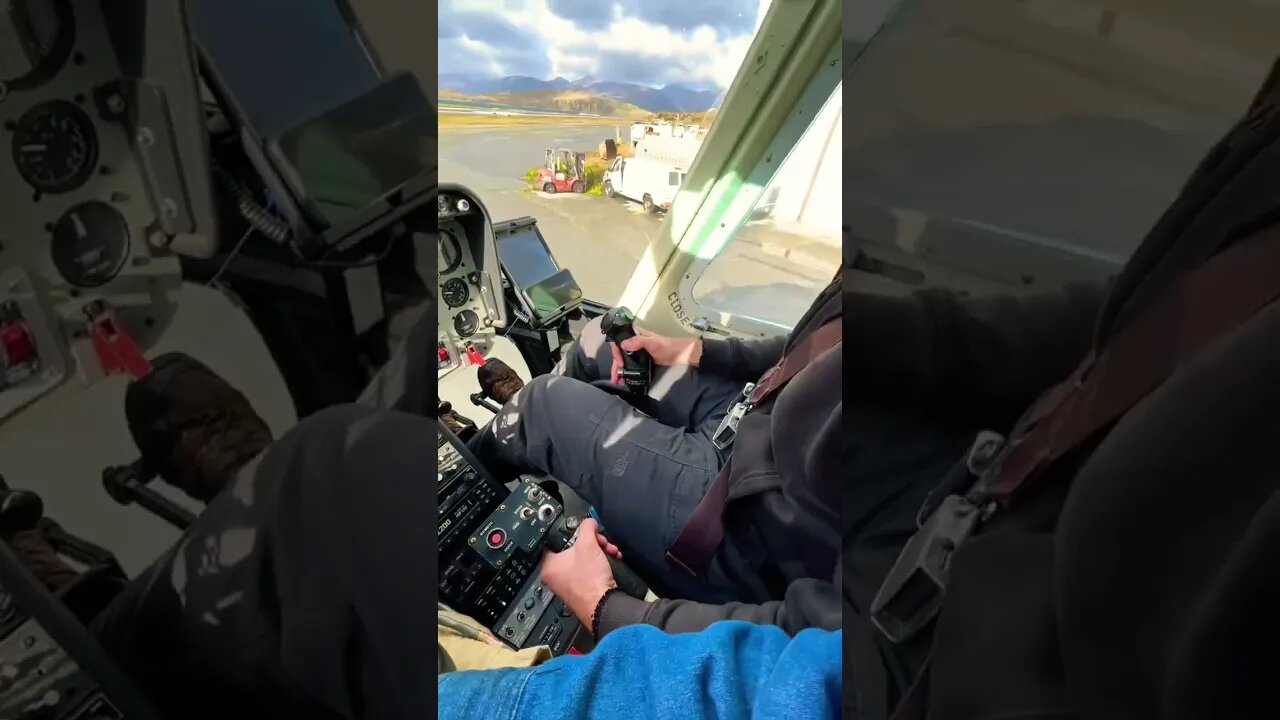 We’re lifting for the new season of Deadliest Catch. #Helicopter #Pilot #DeadliestCatch #BTS