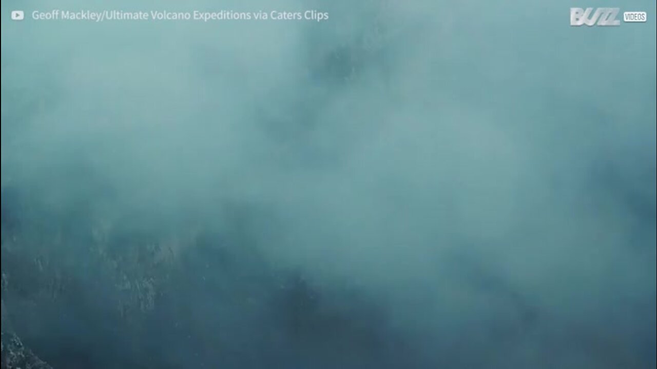 Traverser un volcan en tyrolienne, ça vous dit?