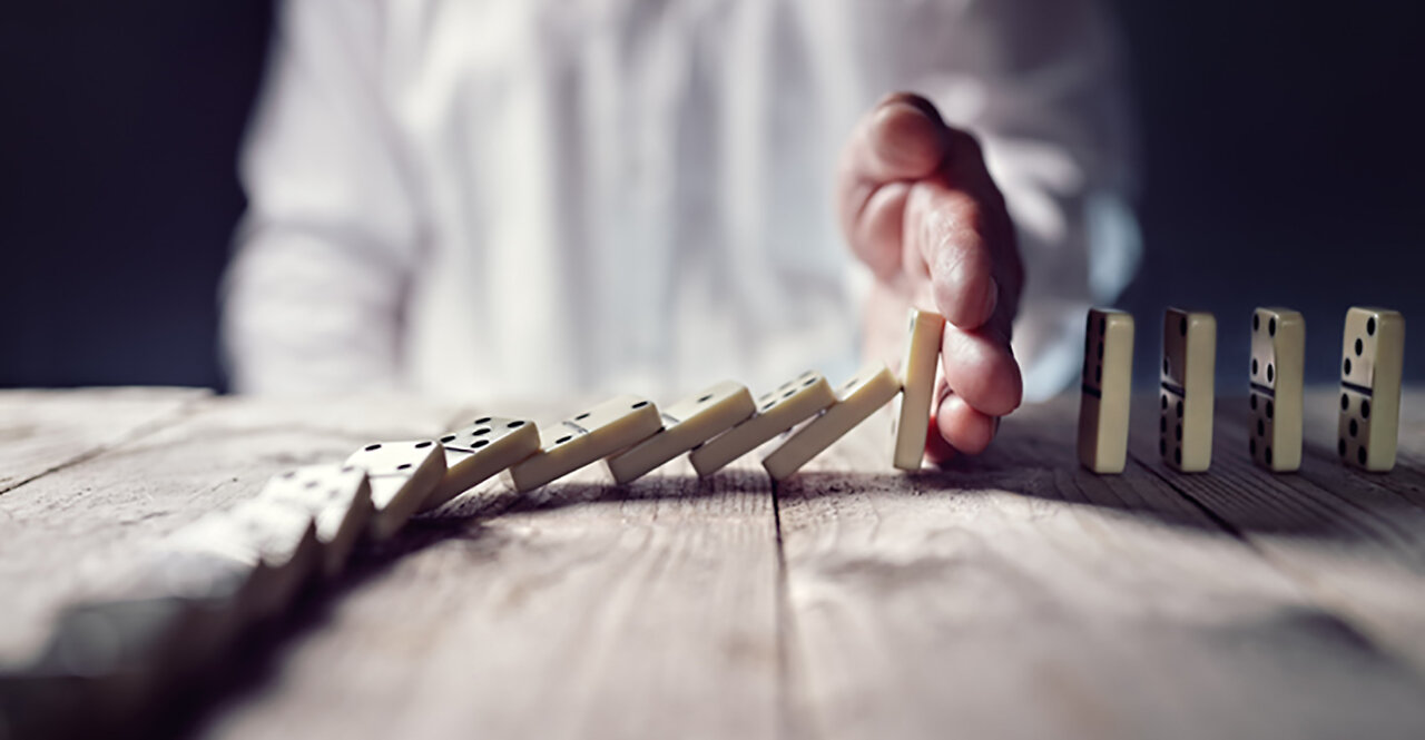 😎 AND THE DOMINOS KEEP FALLING.. 1 BY 1 😎