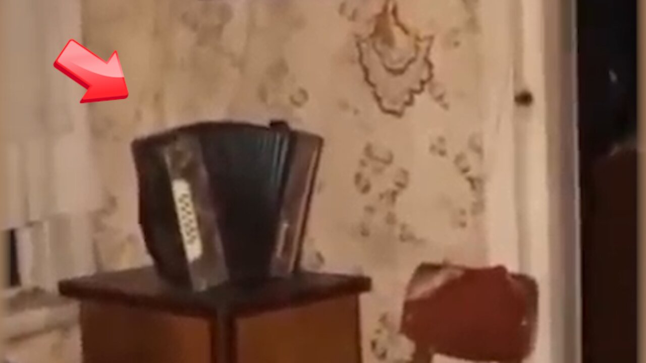 There is supposed to be no one in the house but the photographer but who is there! [Ghosts]
