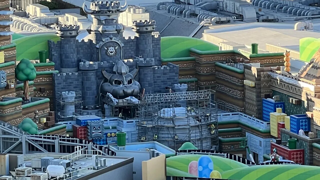 Toad’s Almost Done! Grinchmas is Here! Universal Studios Hollywood!