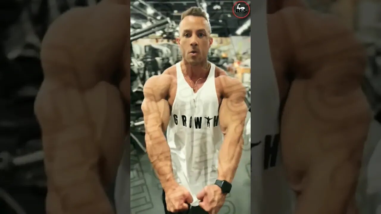ATLETA IFBB PRO DIOGO MONTENEGRO MOSTRANDO SEU SHAPE !! #bodybuilder #maromba #musculação