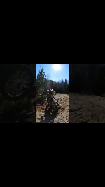 Dirt Bike jiggle jiggle😎 can't stop screwing around #motocross #dirtbike #moto #enduro #stunt