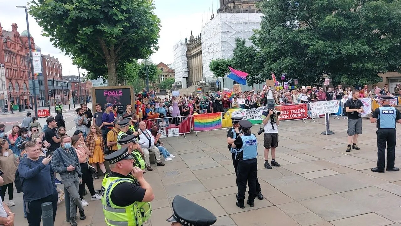 The Childrens Drag Queen Story Hour, #LBGTQ VS #PatrioticAlternative