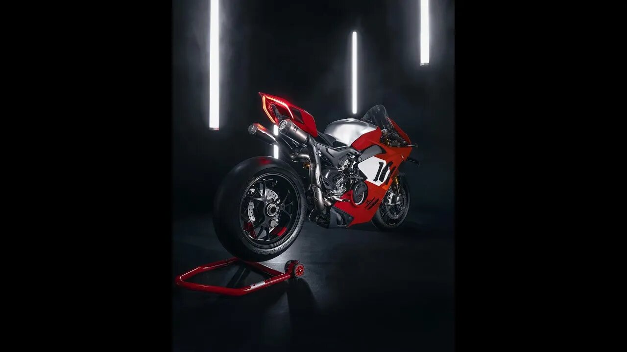 "Run to You". Ducati found its song.