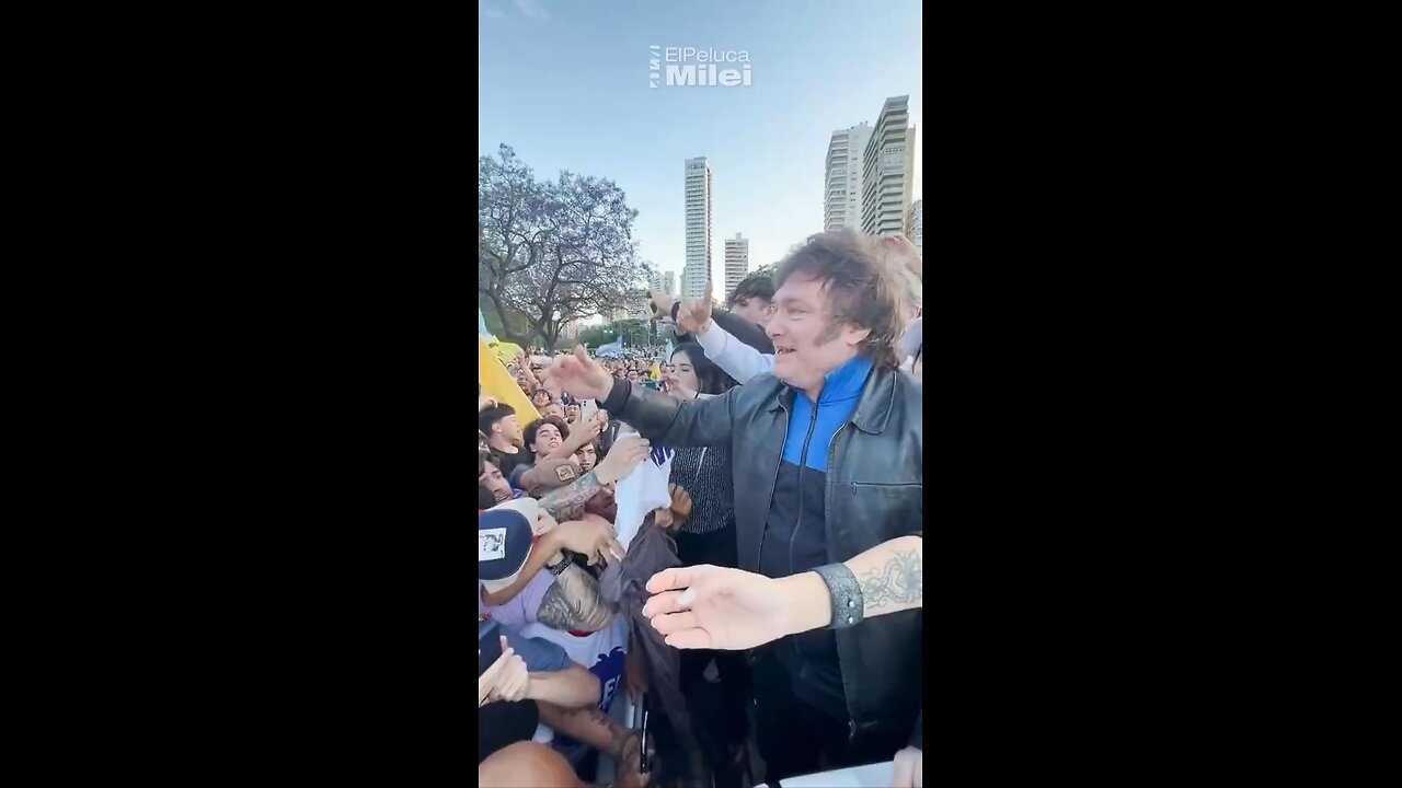 A very touching moment between a young boy and the new Argentinian president!