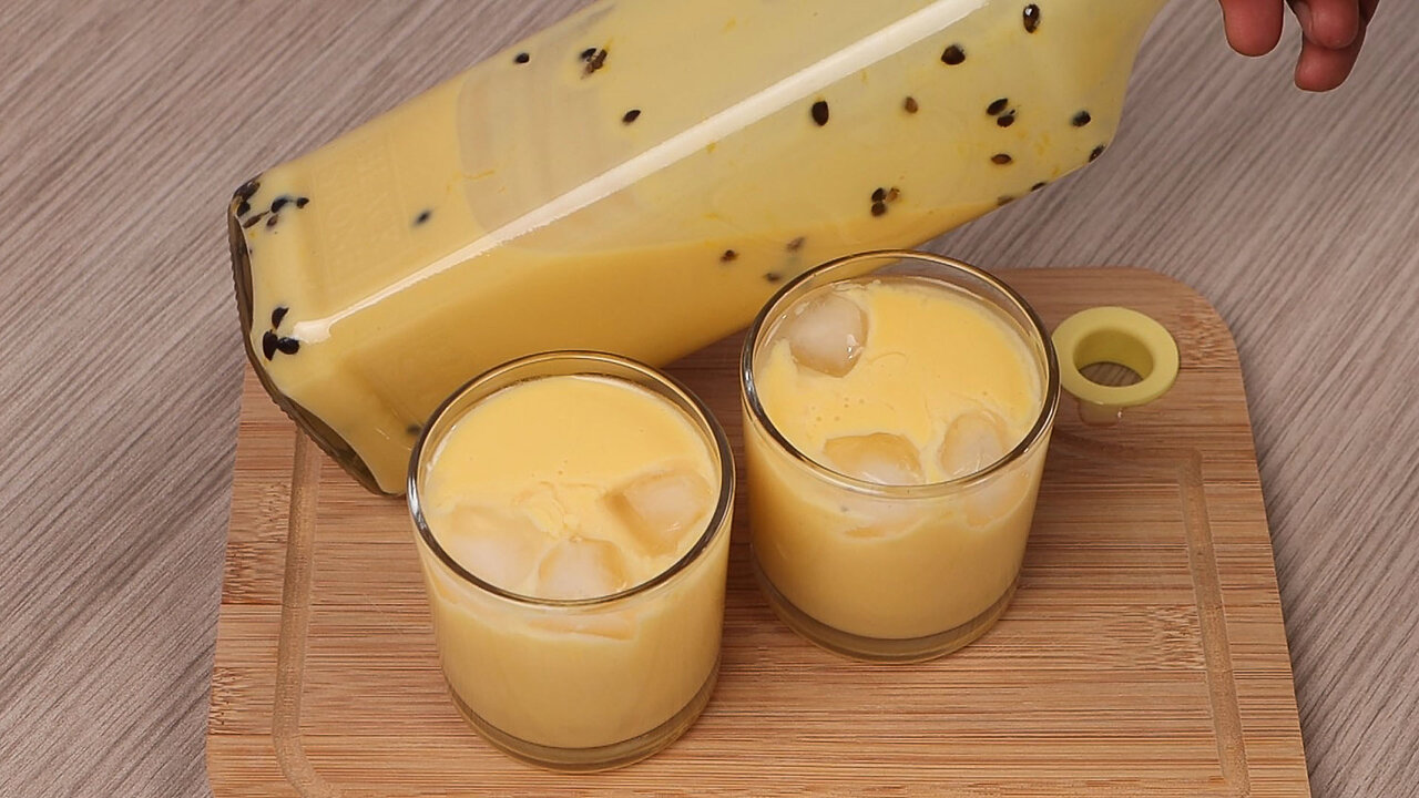 DELICIOUS CREAMY PASSION FRUIT DRINK! SUPER SIMPLE AND FAST