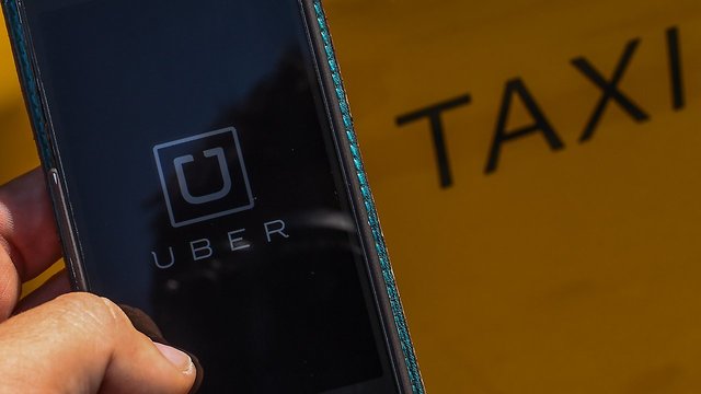 New York's City Council Just Put A Cap On Uber And Lyft Vehicles