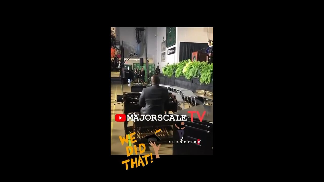 Praise Break at Graduation Ceremony 👩🏽‍🎓🎓🙌🏾🙏🏾💃🏽