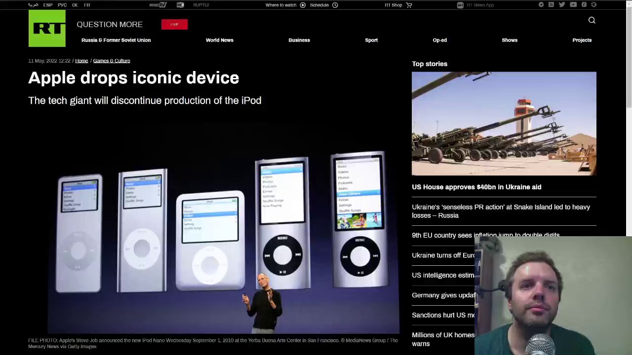 Apple drops iPod, claims it's become redundant despite stock value plumet