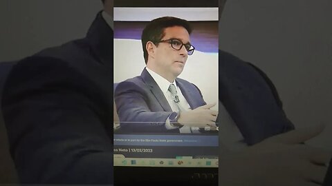 pergunta mais repetida Roberto Campos Neto foi pq ele votou com a camisa verde amarela 🇧🇷/ rodaviva