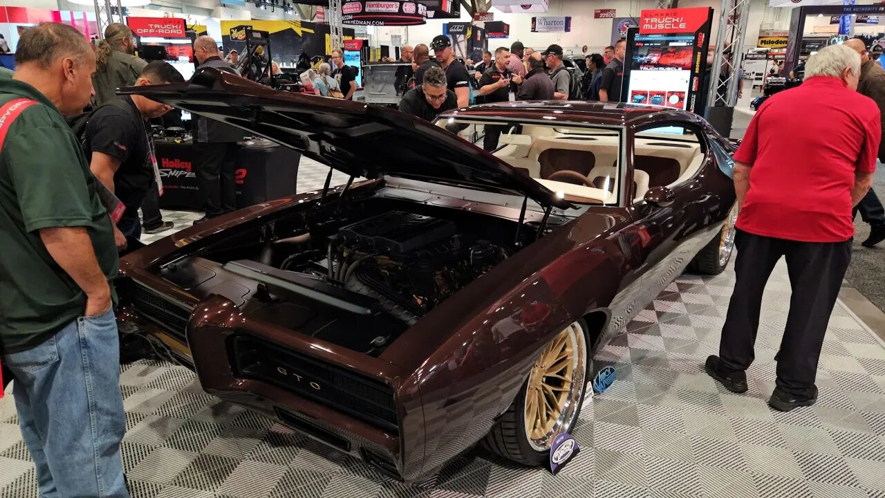 SEMA Day 1 Vlog Let's Go To SEMA Featuring @Destroyer1320