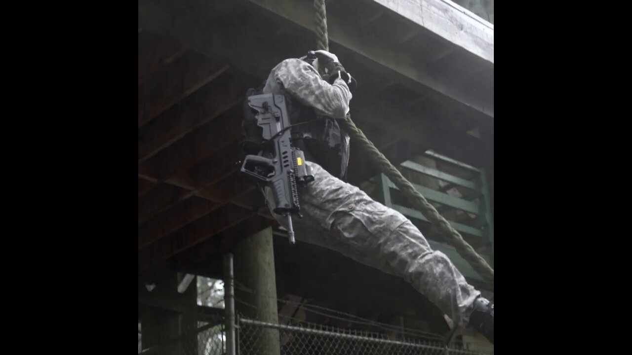 Multinational SOF Fast Rope Training - RIMPAC 2022