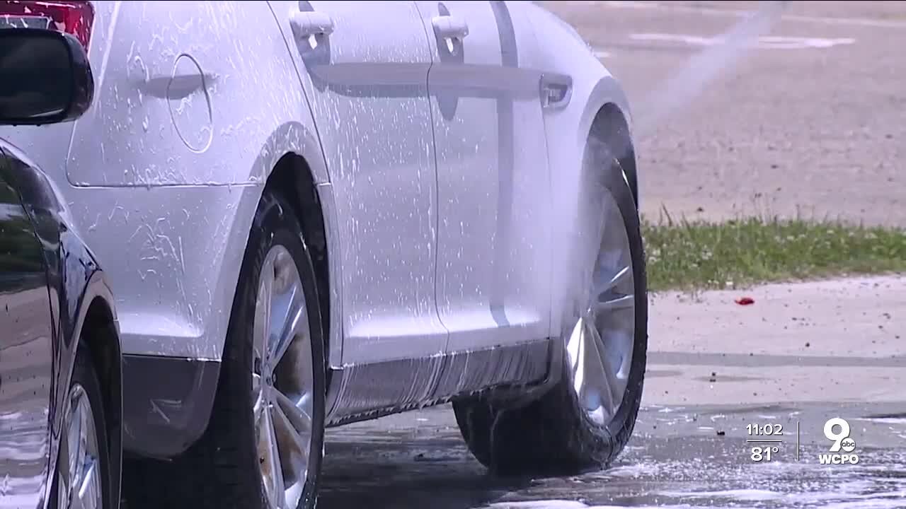 Cin City Gators wash cars for eight-year-old shot in Westwood